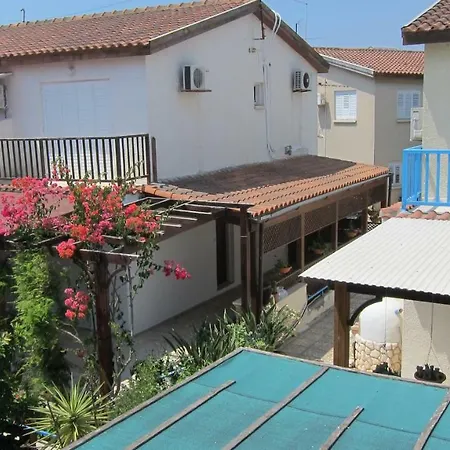 Дом отдыха Spiros Seaside No.7 *