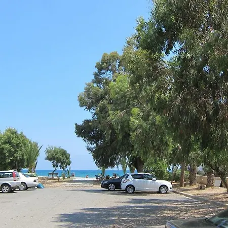 Дом отдыха Spiros Seaside No.7 Менеоу